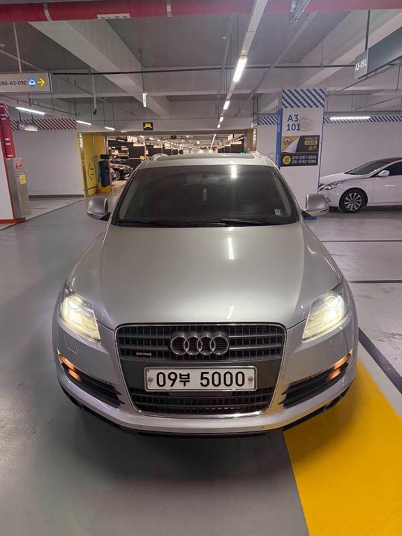 Audi Q7 4.2 FSI Quattro 2