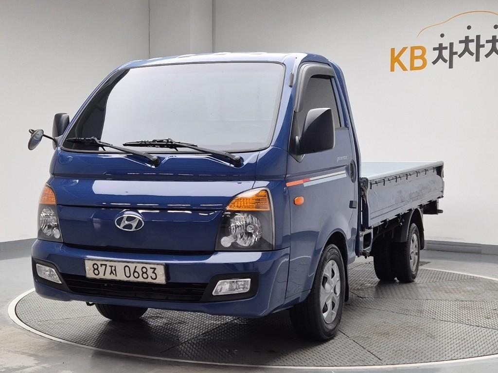 Hyundai Porter 1.0 Ton/ Standard Cab/ Long Wheelbase/ CRDi