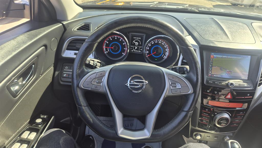 KG Mobility (Ssangyong) Tivoli Gasoline 2WD 1.6 LX Premium Type 10