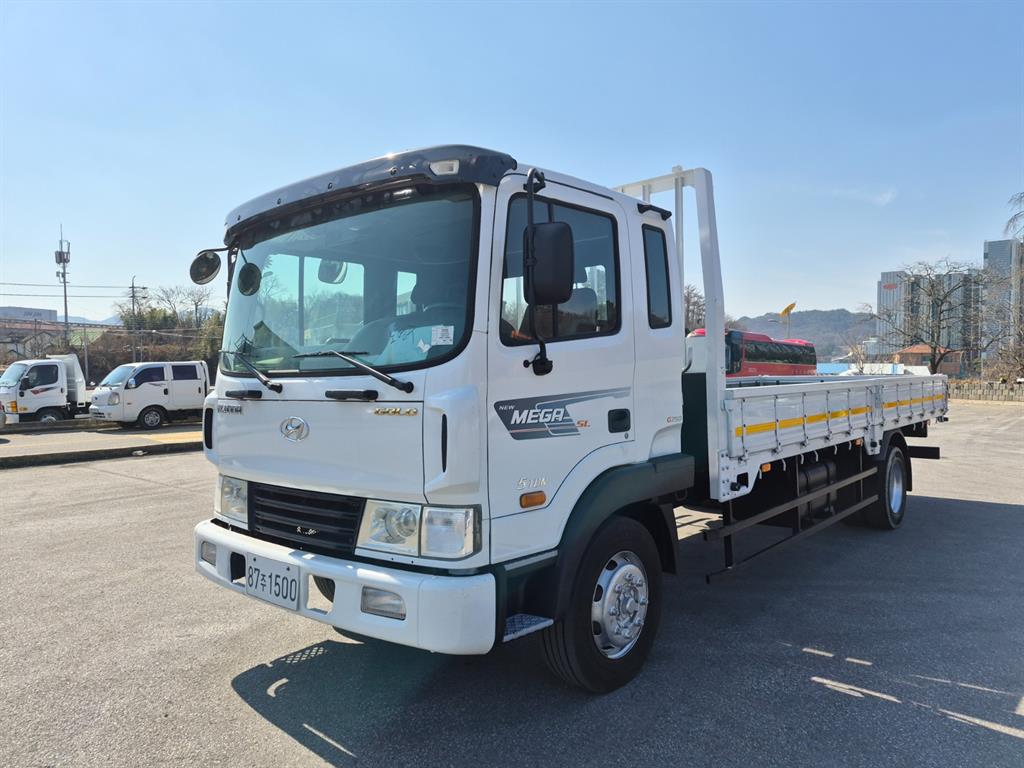 현대 메가트럭 250 카고 5톤 수동 - 중고 트럭 매물 이미지