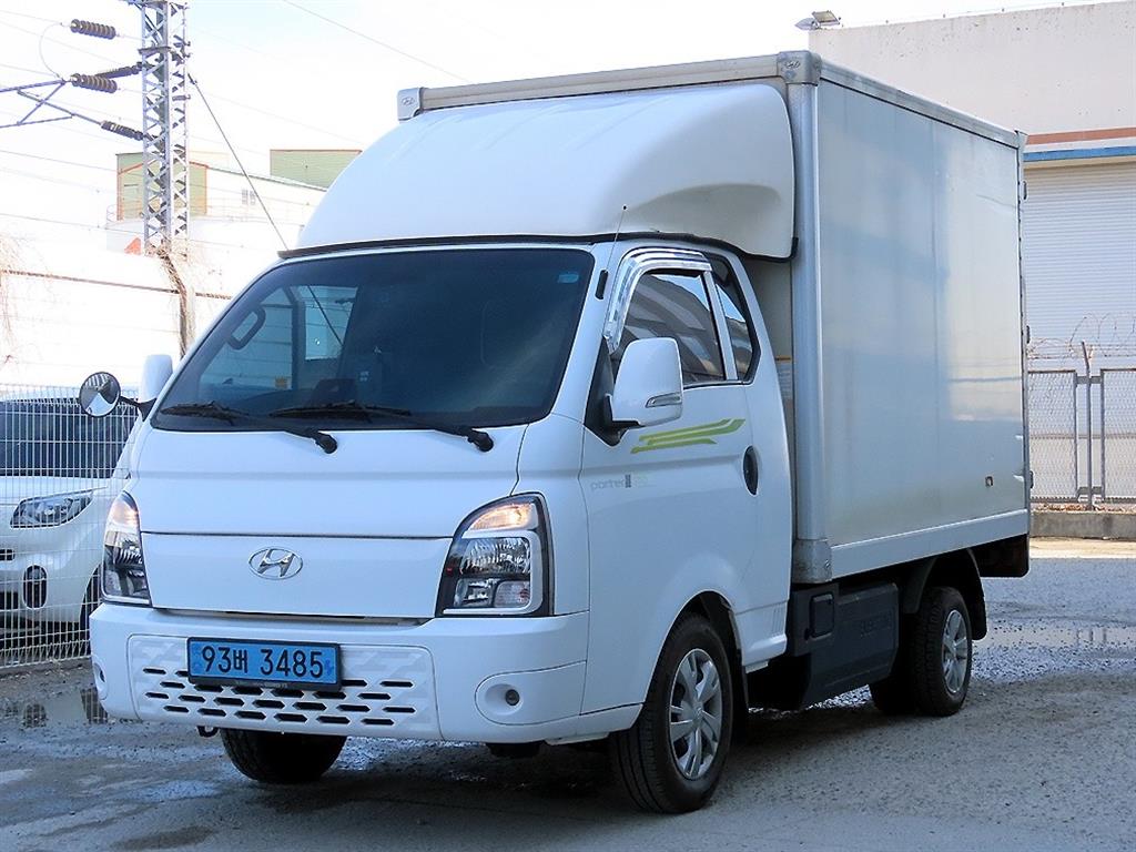 Hyundai Porter 1.0 Ton/ Super Cab/ Long Wheelbase