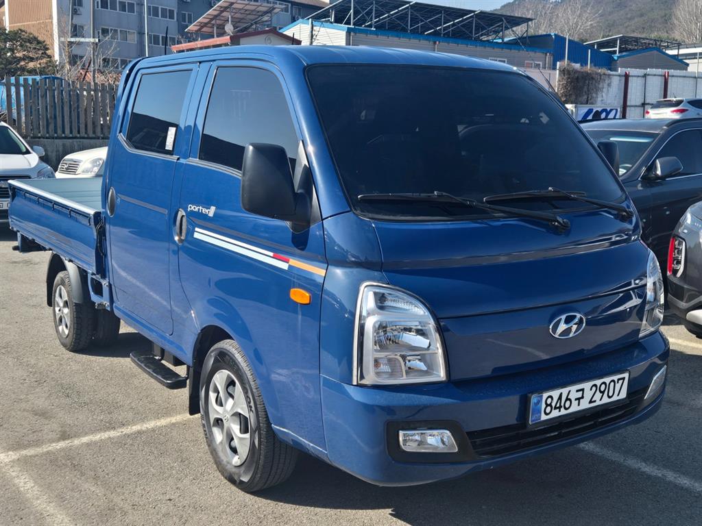 Hyundai Porter 1.0 Ton/ Double Cab/ Long Wheelbase/ CRDi Style 4