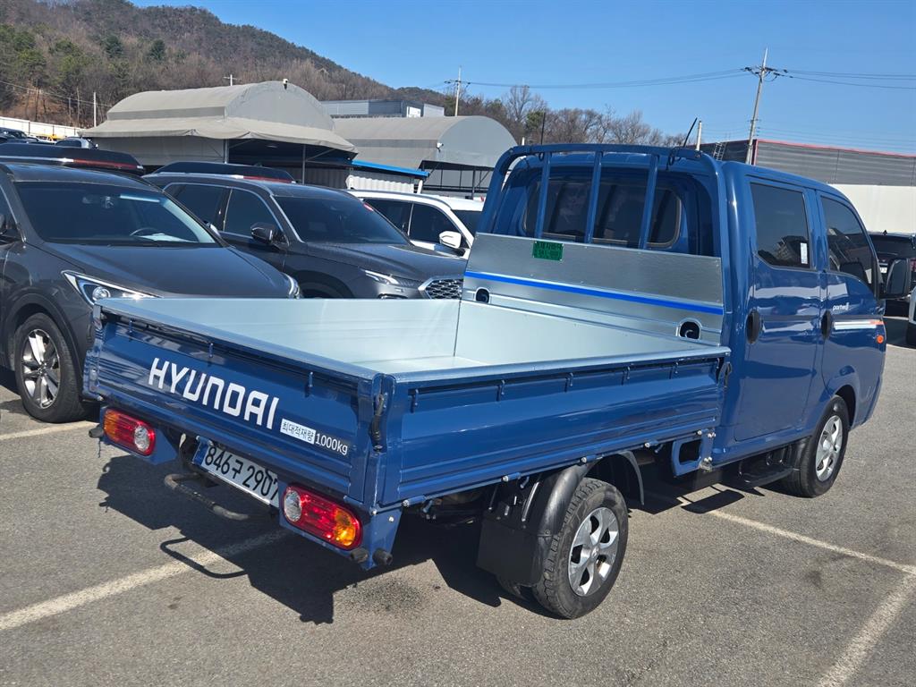 Hyundai Porter 1.0 Ton/ Double Cab/ Long Wheelbase/ CRDi Style 2
