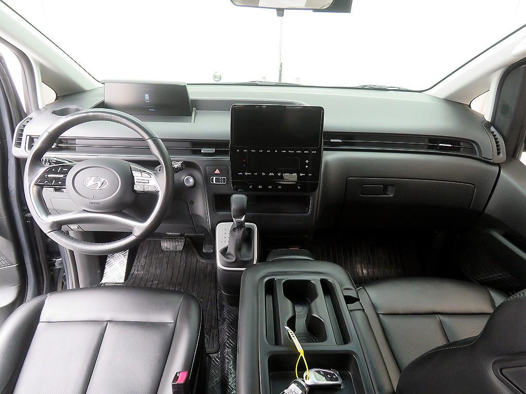 Hyundai Staria LPG Tourer Modern 10