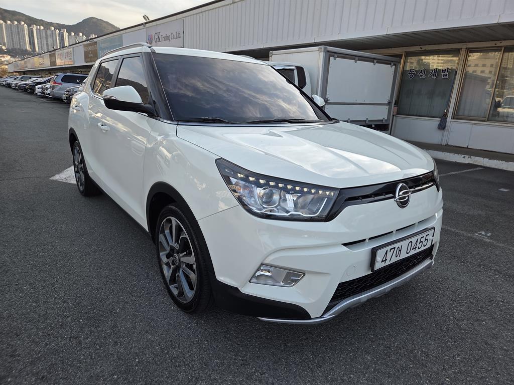 KG Mobility (Ssangyong) Tivoli Gasoline 2WD 1.6 VX 4