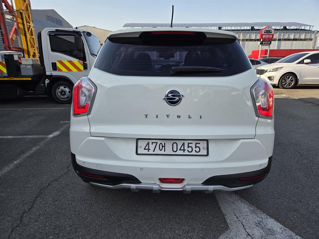 KG Mobility (Ssangyong) Tivoli Gasoline 2WD 1.6 VX 5