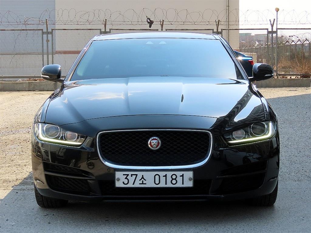 Jaguar XE 2.0D Prestige