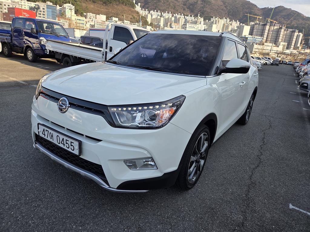 KG Mobility (Ssangyong) Tivoli Gasoline 2WD 1.6 VX 3