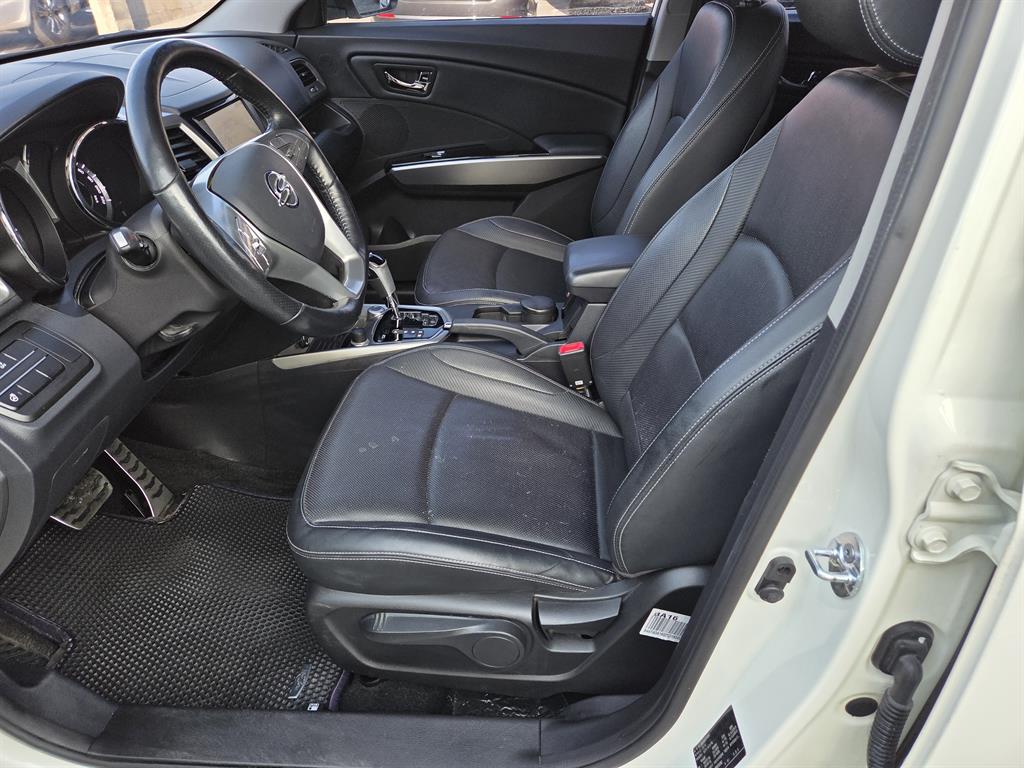 KG Mobility (Ssangyong) Tivoli Gasoline 2WD 1.6 VX 9