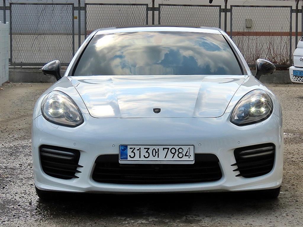 파나메라 4.8 GTS 2021년식