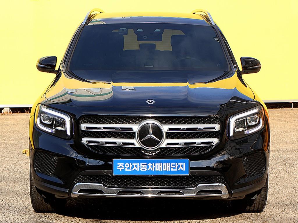 Mercedes-Benz GLB-Class GLB200d 2