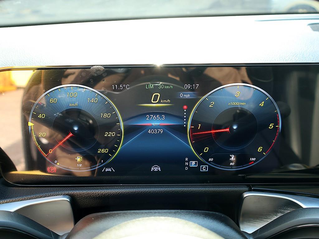 Mercedes-Benz GLB-Class GLB200d 7