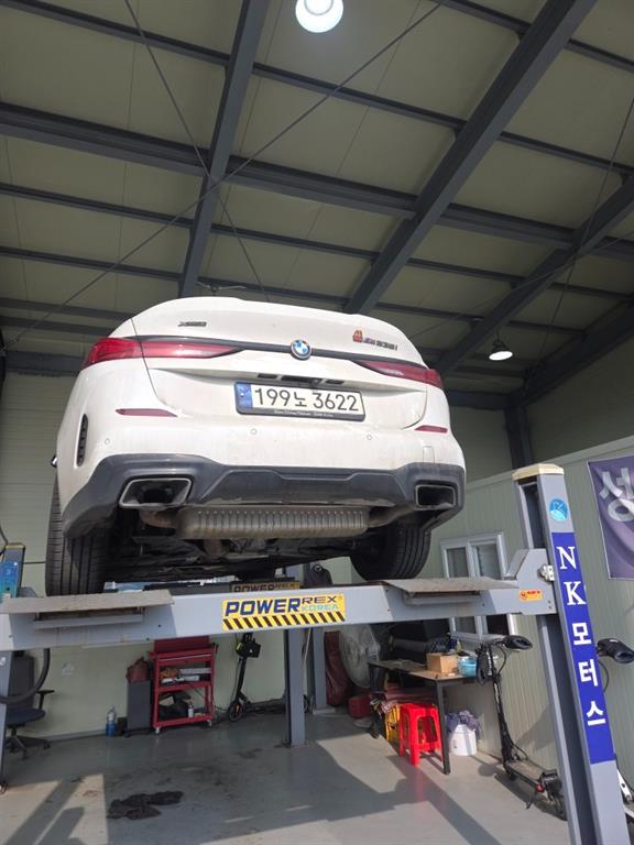 BMW 2 Series M235i xDrive 3