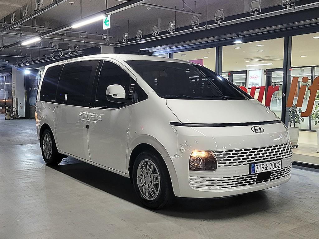 Hyundai Staria 2WD Diesel Tourer Modern