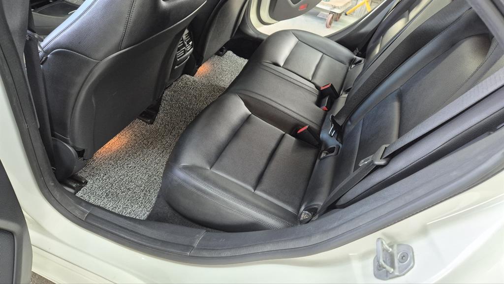 Mercedes-Benz CLA-Class CLA200 CDI 8