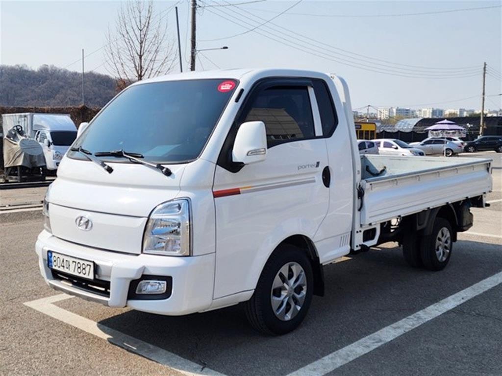 Hyundai Porter 1.0 Ton/ Super Cab/ Long Wheelbase/ CRDi Premium