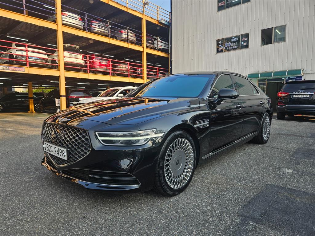 Genesis G90 3.3 T AWD Premium Luxury