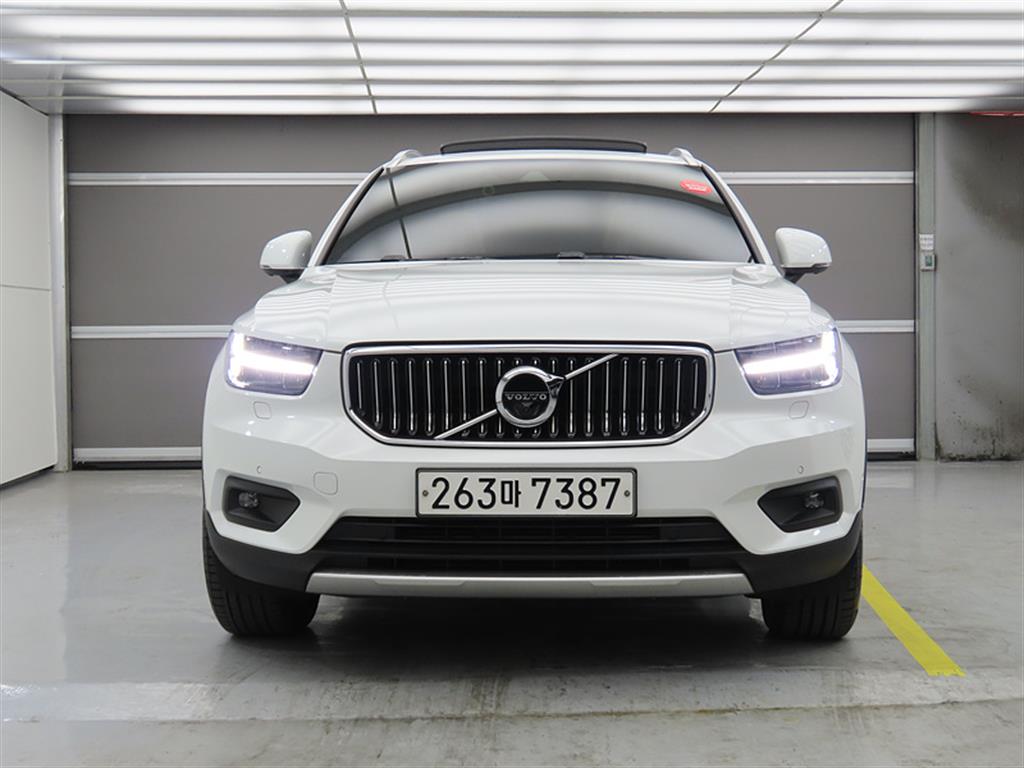Volvo XC40 T4 4WD Momentum 3
