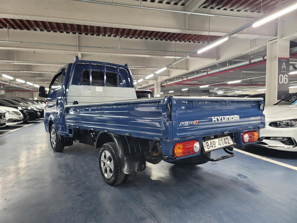 Hyundai Porter 1.0 Ton/ Super Cab/ Long Wheelbase/ CRDi Smart 3