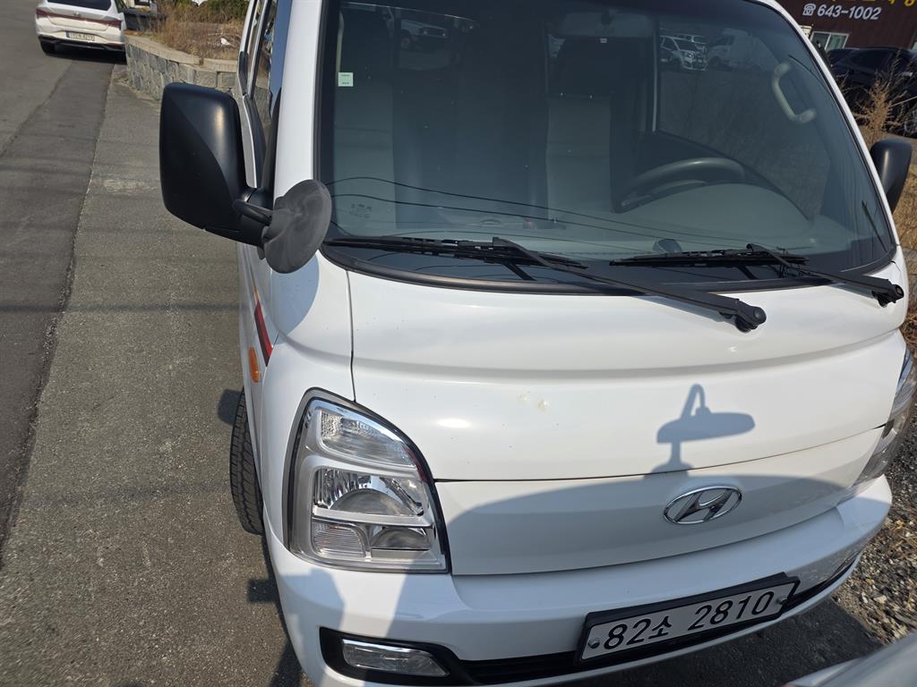 Hyundai Porter 1.0 Ton/ Double Cab/ Long Wheelbase/ CRDi Modern 3