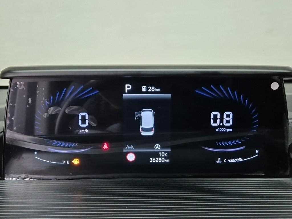 Hyundai Staria 2WD Diesel Cargo Modern 7