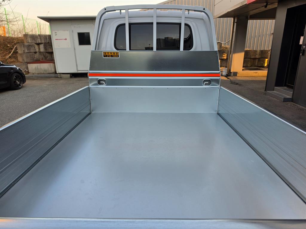 Hyundai Porter Double Cab/ Long Wheelbase/ 2WD Style 6