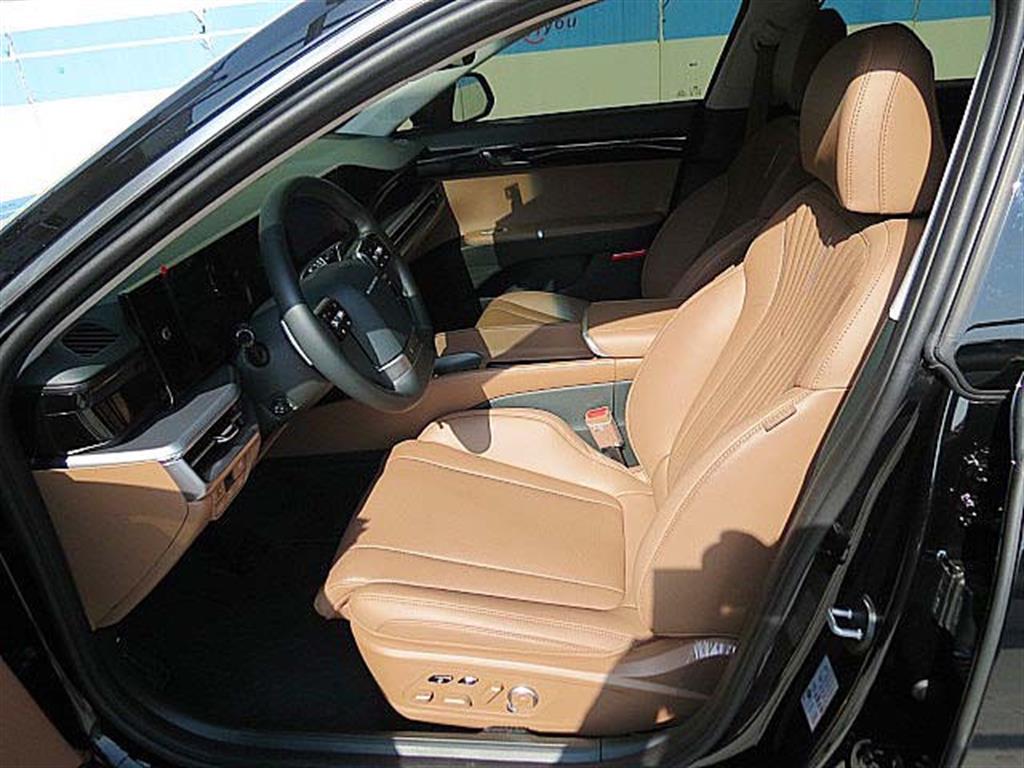 Hyundai Grandeur Exclusive 7
