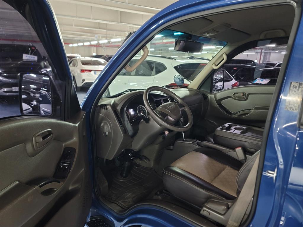 Hyundai Porter 1.0 Ton/ Super Cab/ Long Wheelbase/ CRDi Smart 9