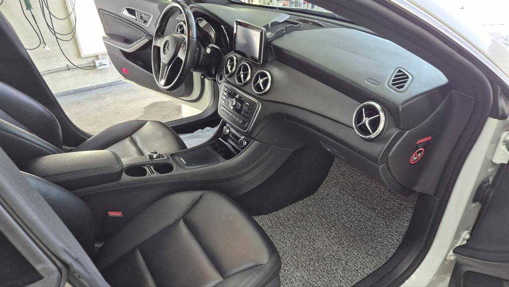 Mercedes-Benz CLA-Class CLA200 CDI 7