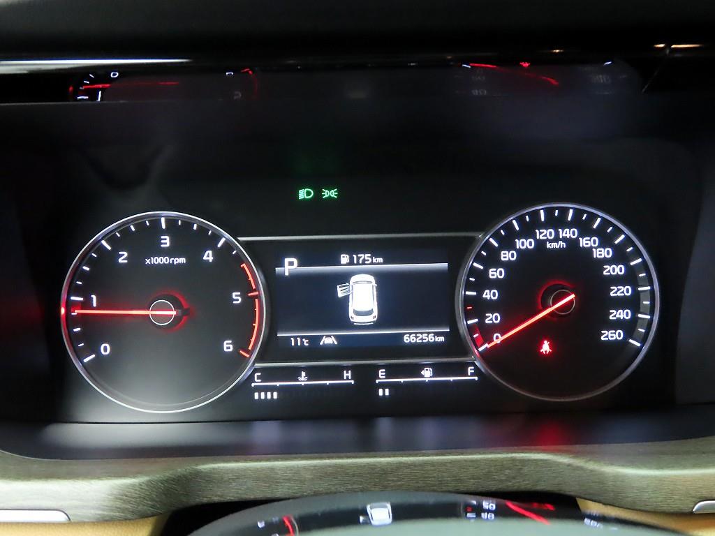 Kia Sorento Diesel 2.2 2WD Prestige 7