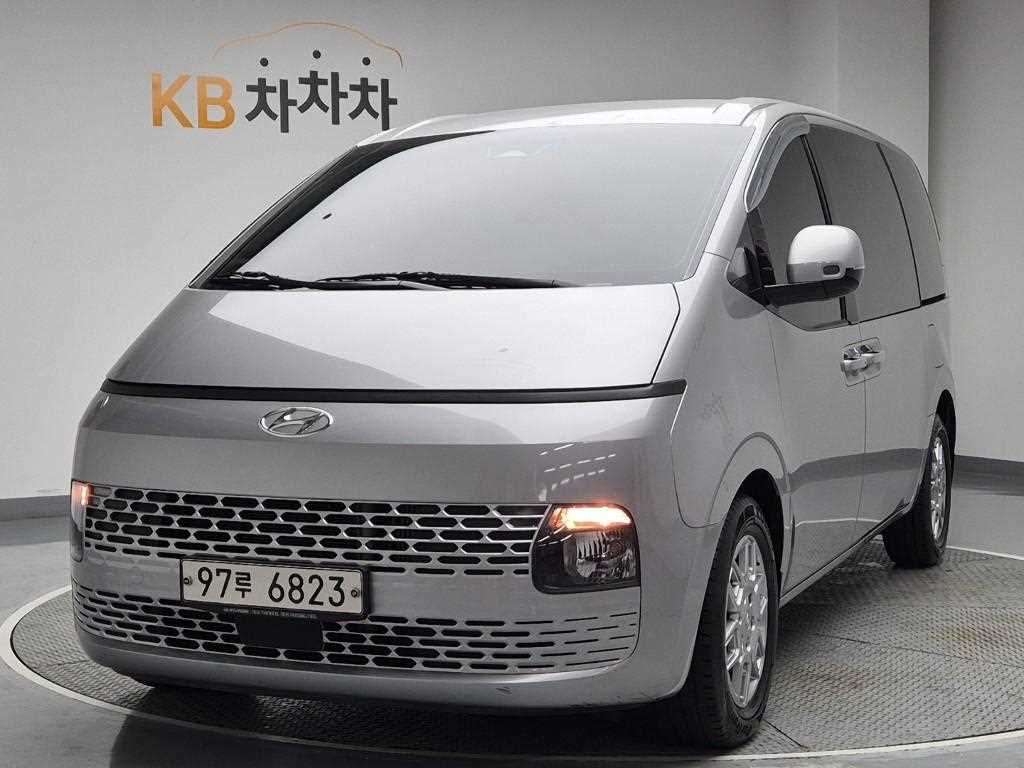 Hyundai Staria 2WD Diesel Cargo Modern 2