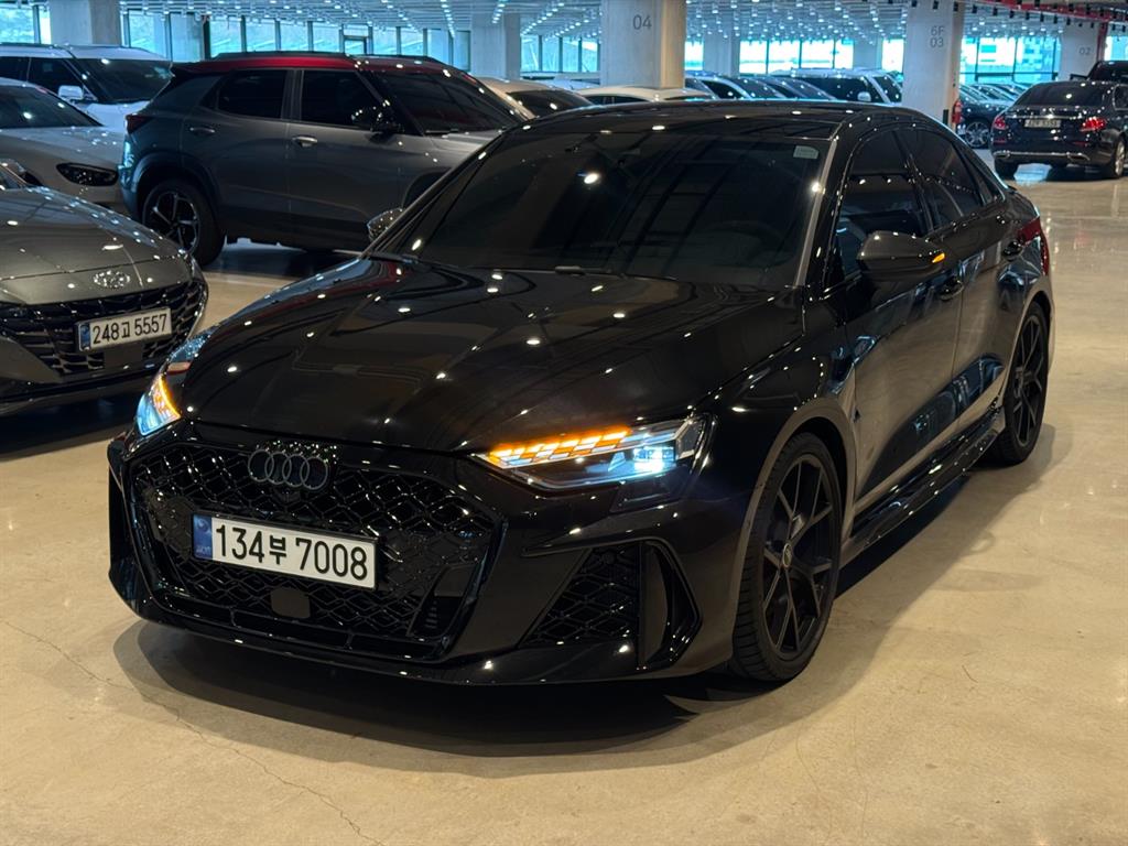 Audi RS3 2.5 TFSI Quattro 2