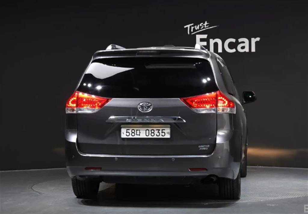 Toyota Sienna 3.5 AWD 5