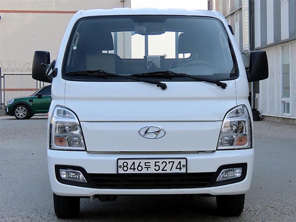 Hyundai Porter 1.0 Ton/ Super Cab/ Long Wheelbase/ CRDi