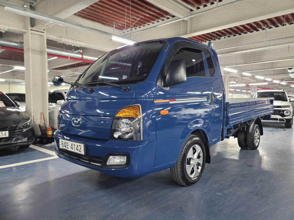 Hyundai Porter 1.0 Ton/ Super Cab/ Long Wheelbase/ CRDi Smart 2