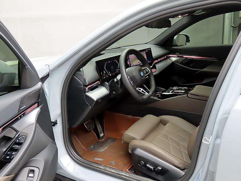 BMW 5 Series 520i M Sport 6