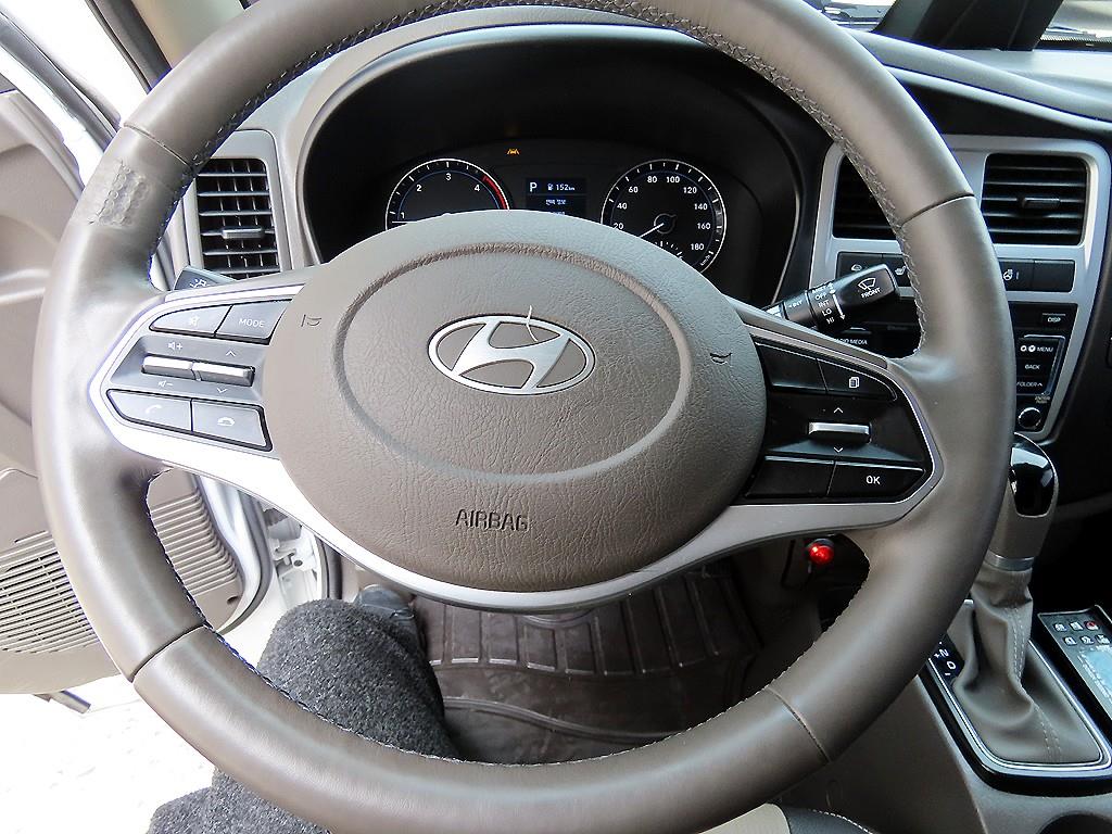 Hyundai Porter Super Cab/ Long Wheelbase Twin Comp 10