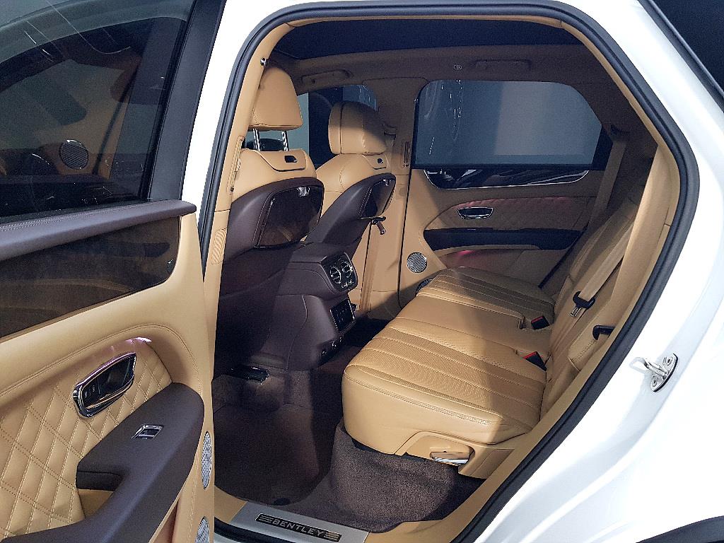 Bentley Bentayga 4.0 V8 10