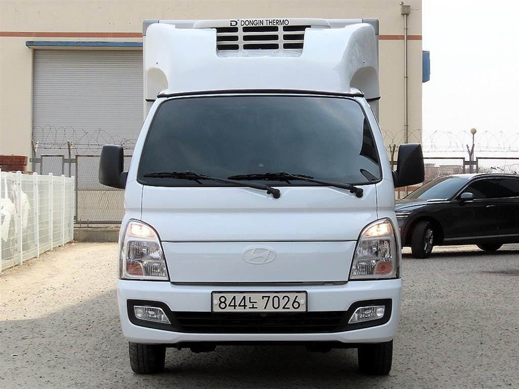Hyundai Porter Super Cab/ Long Wheelbase Twin Comp