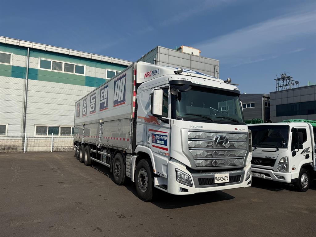 현대 엑시언트 윙바디 25톤 수동 리타더 - 중고 트럭 매물 이미지