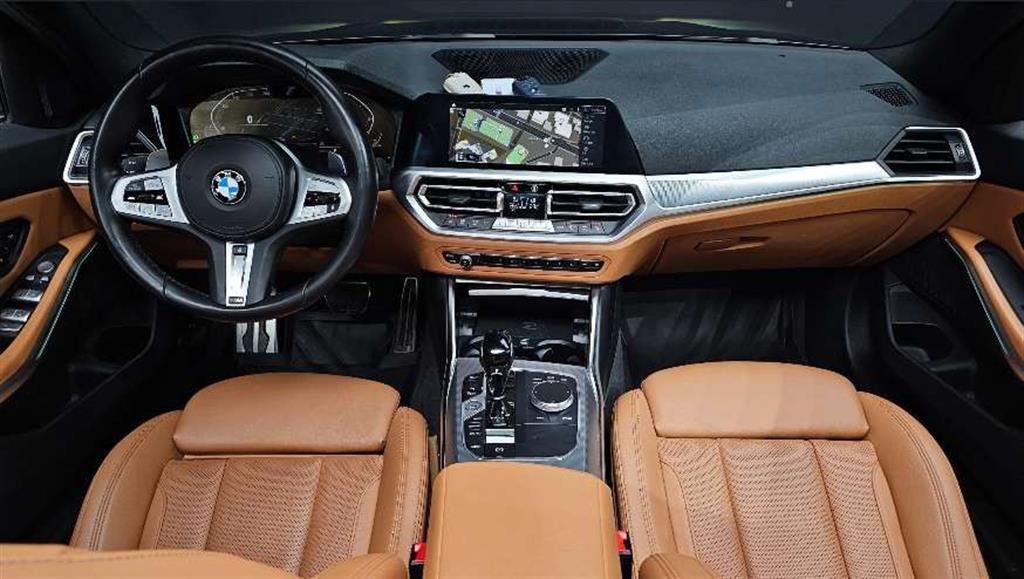 BMW 3 Series 320i M Sport 8