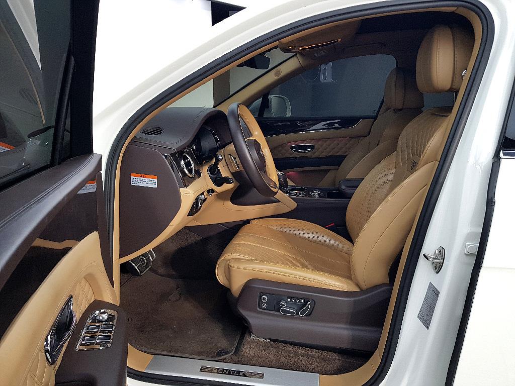 Bentley Bentayga 4.0 V8 9