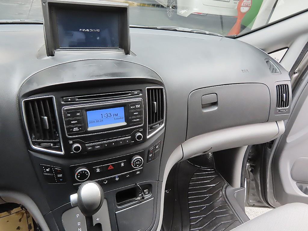 Hyundai Starex Wagon Smart 8