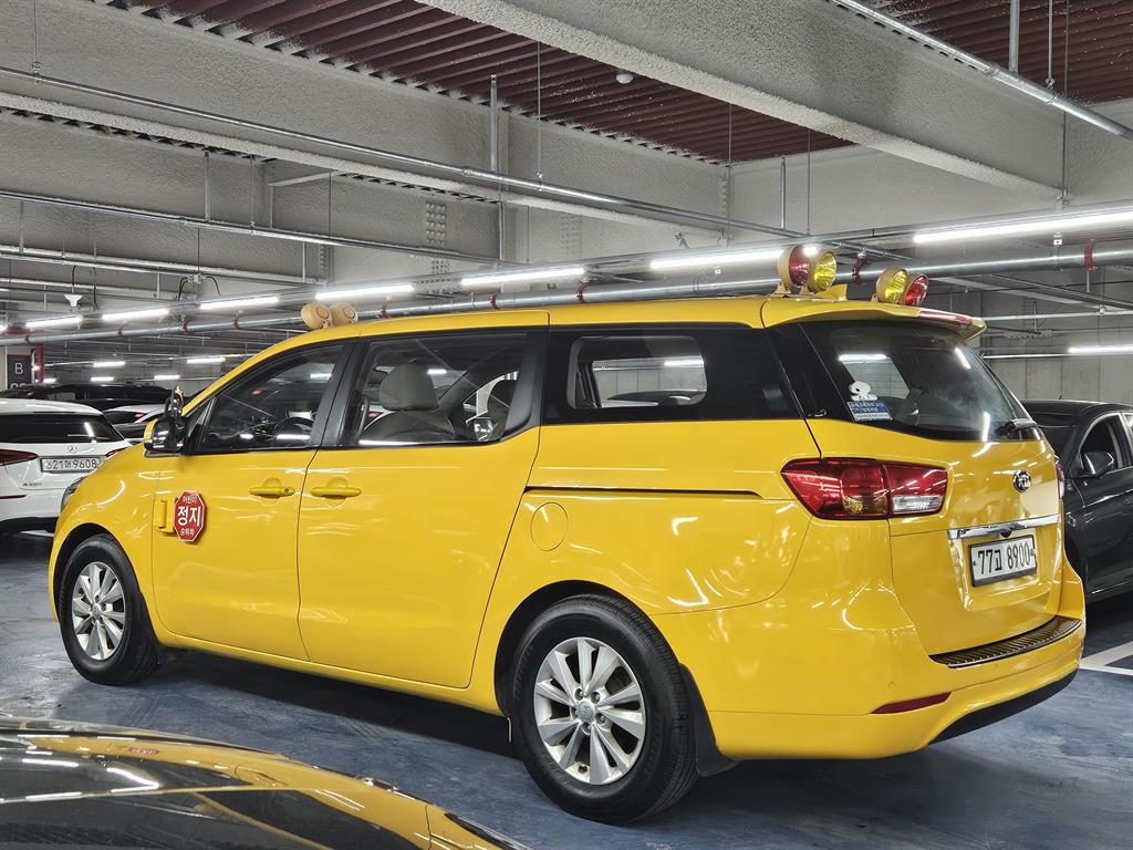 Kia Carnival Diesel Deluxe 7