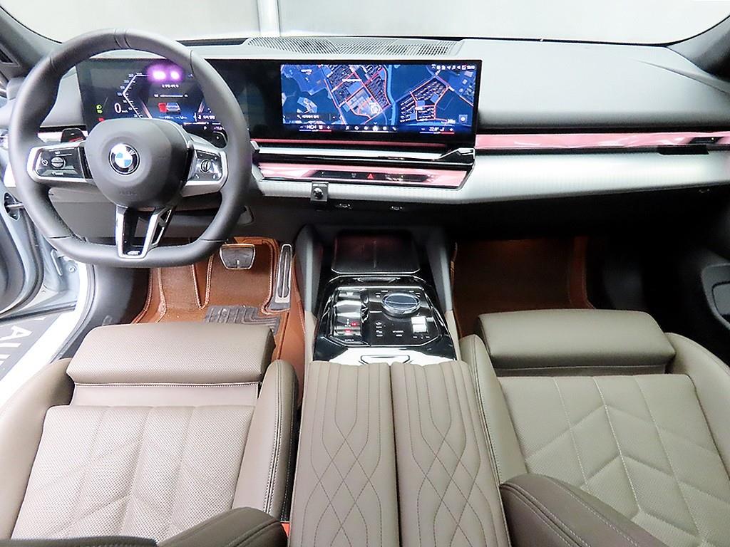 BMW 5 Series 520i M Sport 8