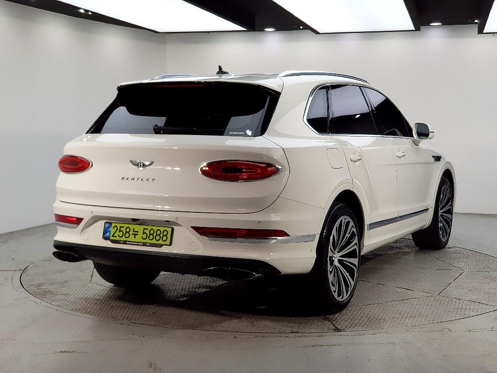 Bentley Bentayga 4.0 V8 5