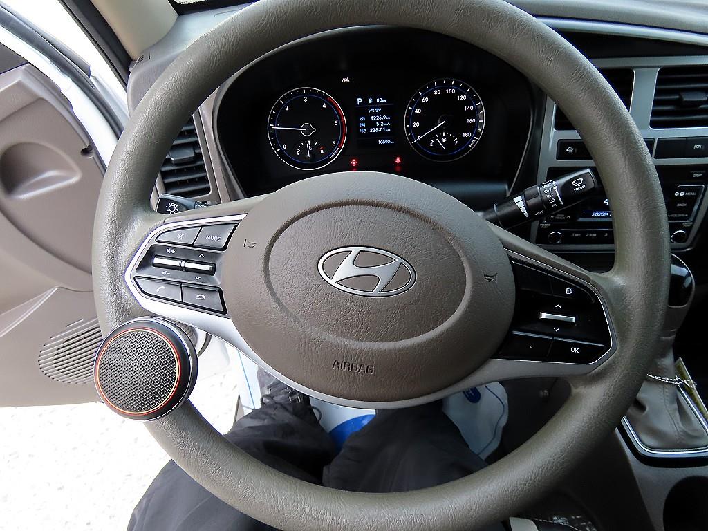 Hyundai Porter Super Cab/ Long Wheelbase Twin Comp 10