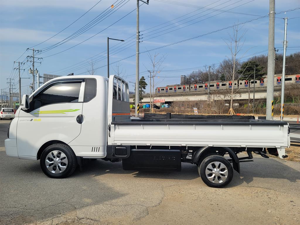 Hyundai Porter 1.0 Ton/ Super Cab/ Long Wheelbase/ Smart Special 6