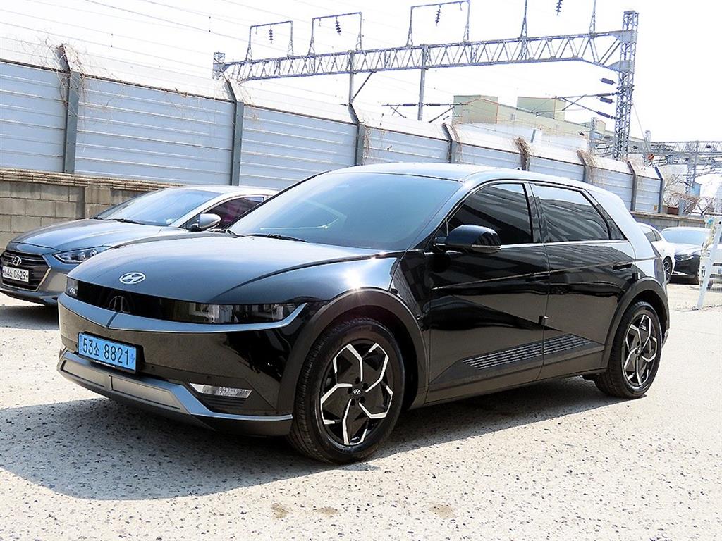 Hyundai IONIQ Long Range Exclusive 3