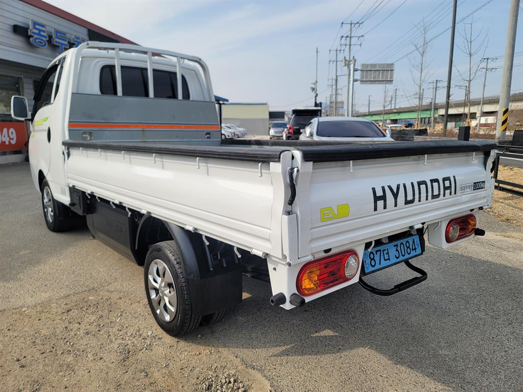 Hyundai Porter 1.0 Ton/ Super Cab/ Long Wheelbase/ Smart Special 8